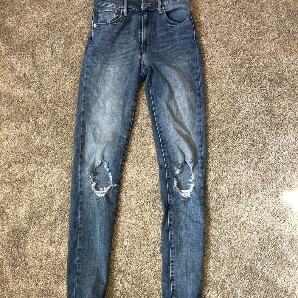 ⚠️SOLD ON CURTSY⚠️Levi’s high super skinny jeans